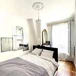 Bright Apt In Montmartre