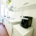 Bright Apt In Montmartre
