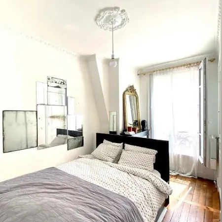 Apartment Bright Apt In Montmartre Paris